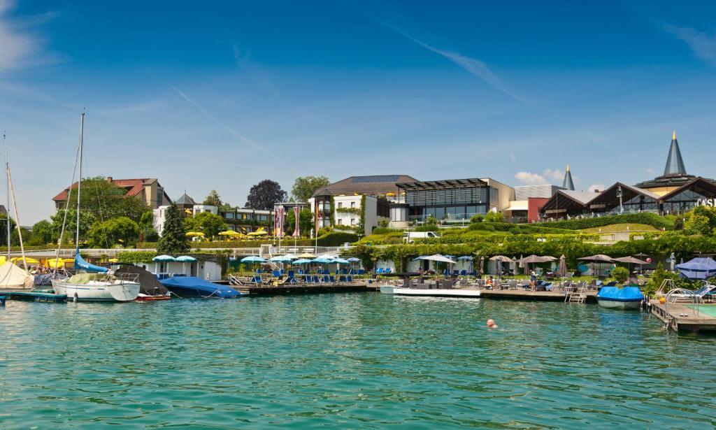Casinohotel Velden Velden am Wörthersee Esterno foto